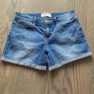 Mid rise denim Abercrombie shorts